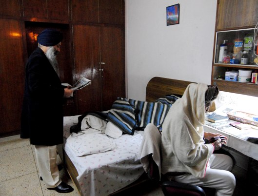 Paper said, "campaign for the Delhi Sikh Gurudwara Management Committee ends, voting tomorrow..!" and I wondered what would be in store..!